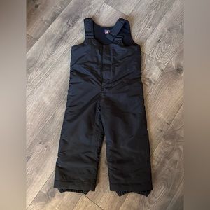 3T Children’s Place fleece lined snow bib, black